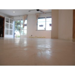 rivestimento continuo in calce Tadelakt da sala